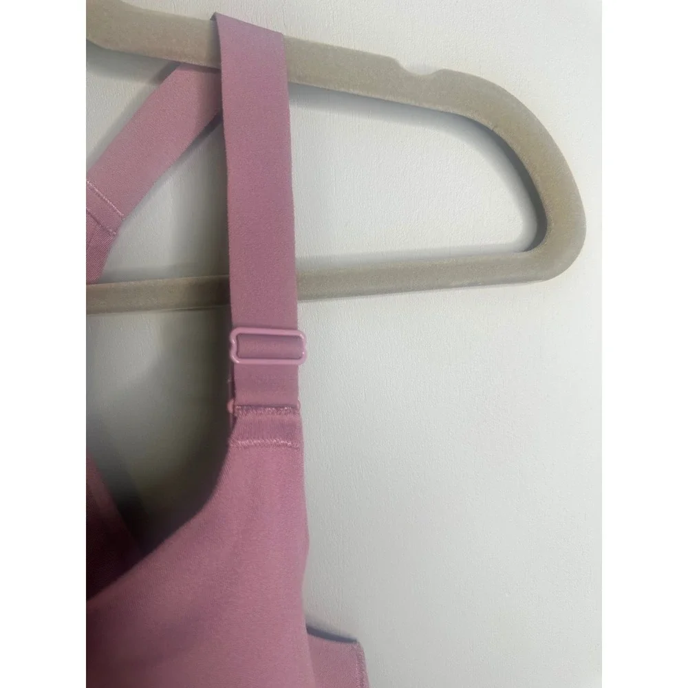 Victoria's Secret Pink Sports Bra Racerback Support 34D/D75‎